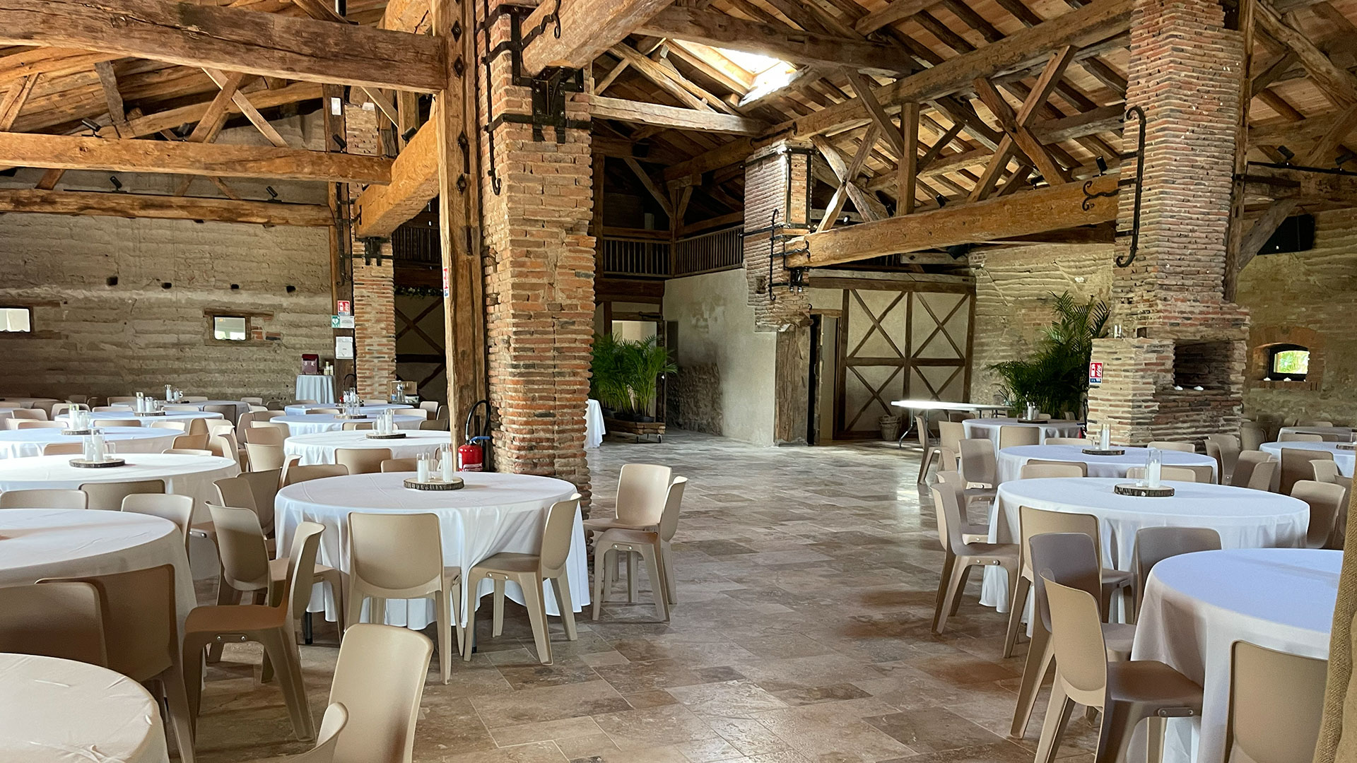 La Grange d'Aymar, nouveau lieu de reception dans la Loire, à Saint-Romain-la-Motte