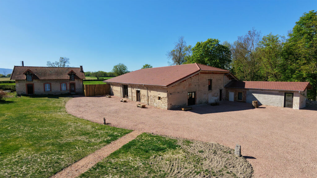 La Grange d'Aymar à Saint-Romain-la-Motte, nouvelle salle de reception