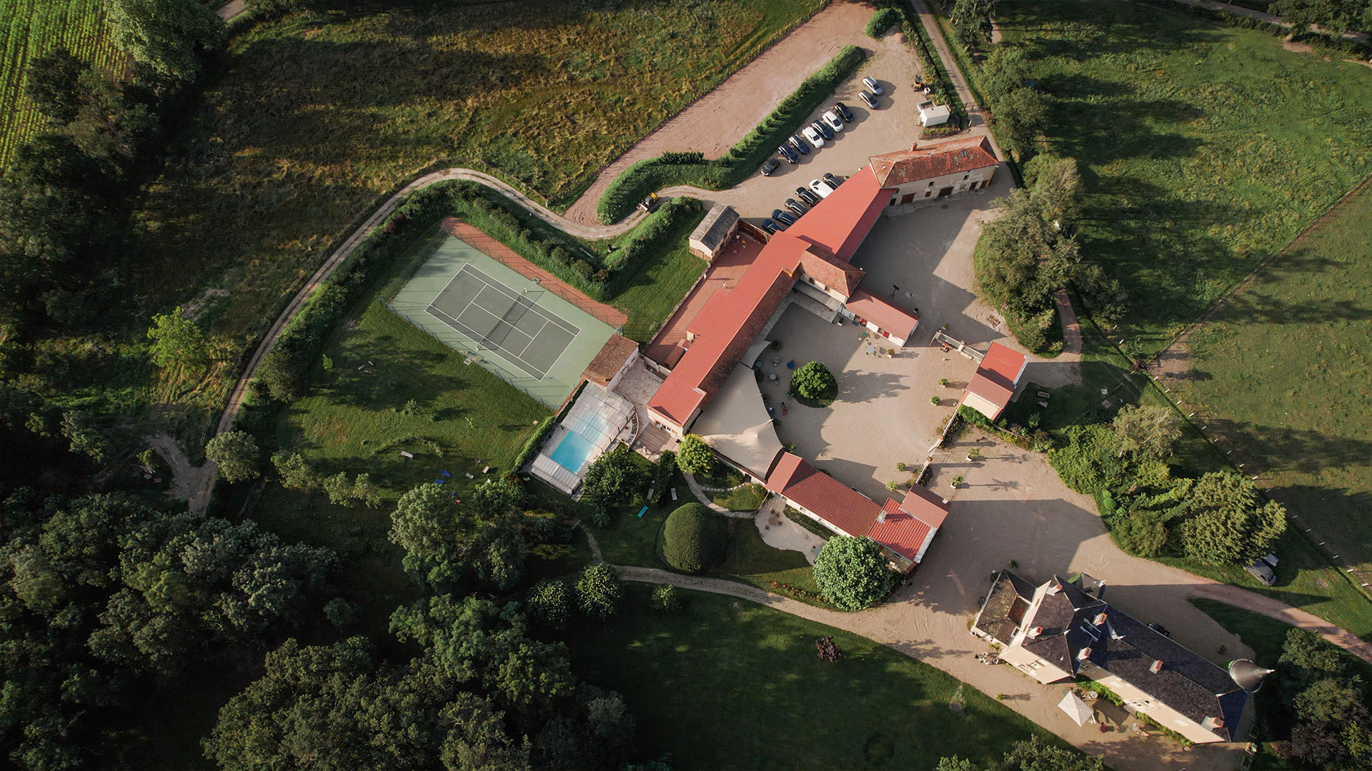 Les Pavillons d'Aymar salle à louer et gîte à Saint-Romain-la-Motte