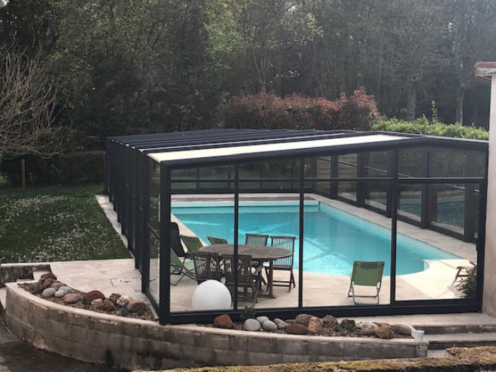 Piscine couverte des Pavillons d'Aymar à Saint-Romain-la-Motte